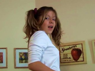 XBabe Sex Video - Emily Likes To Tease In Solo
